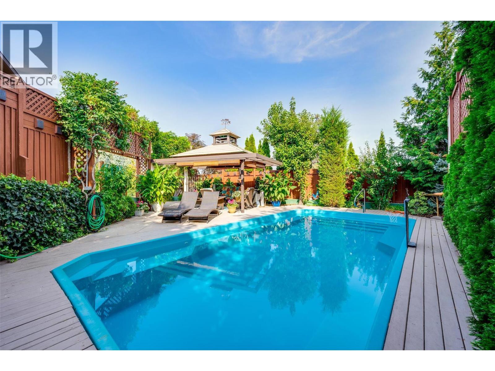 375 Trumpeter Court - 8