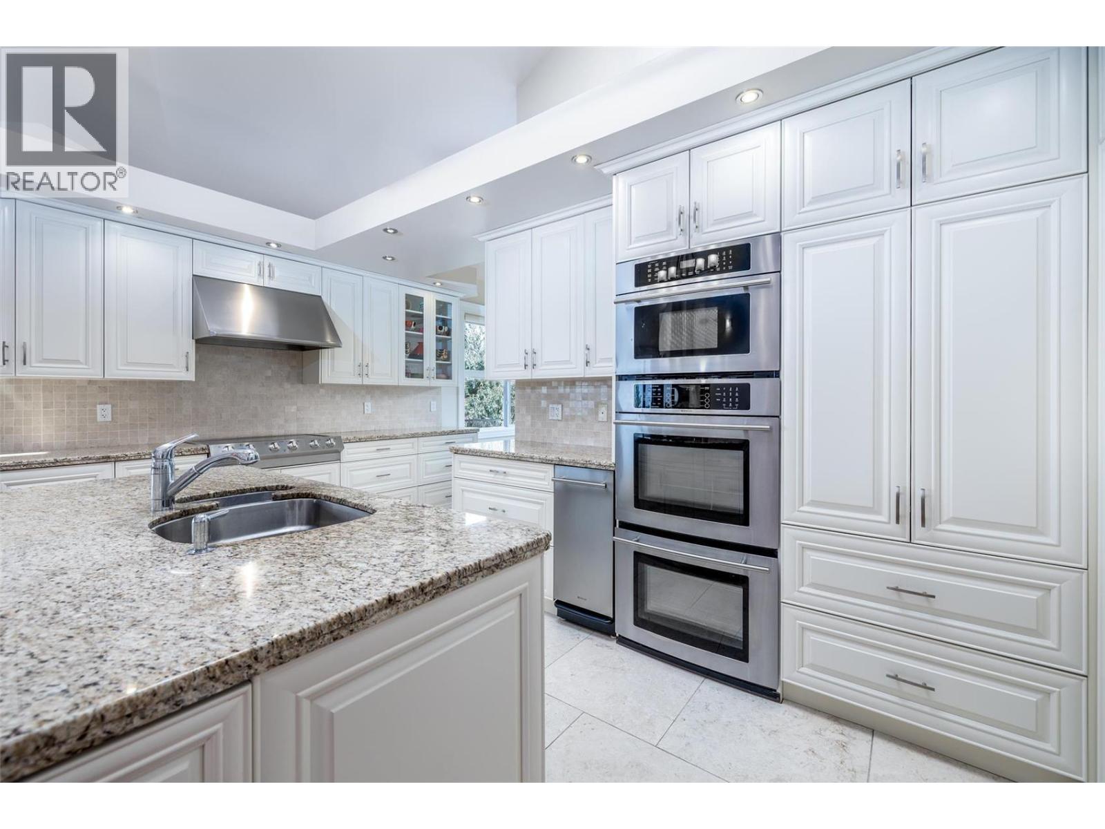 375 Trumpeter Court - 19