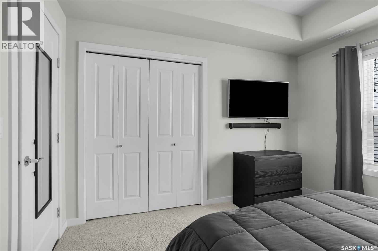 #1102 1015 PATRICK CRESCENT - 16