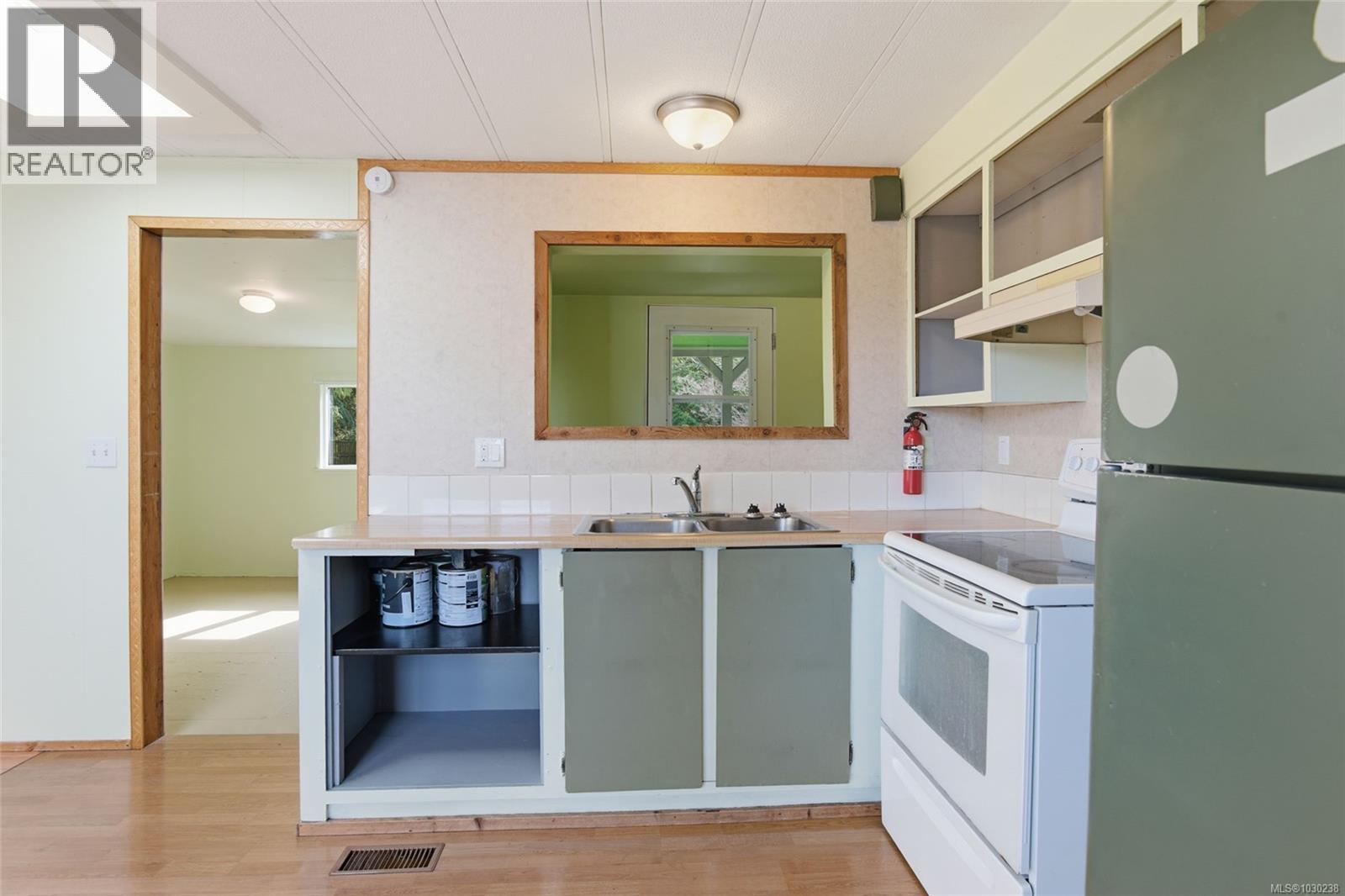 135 MERIDIAN WAY - 15