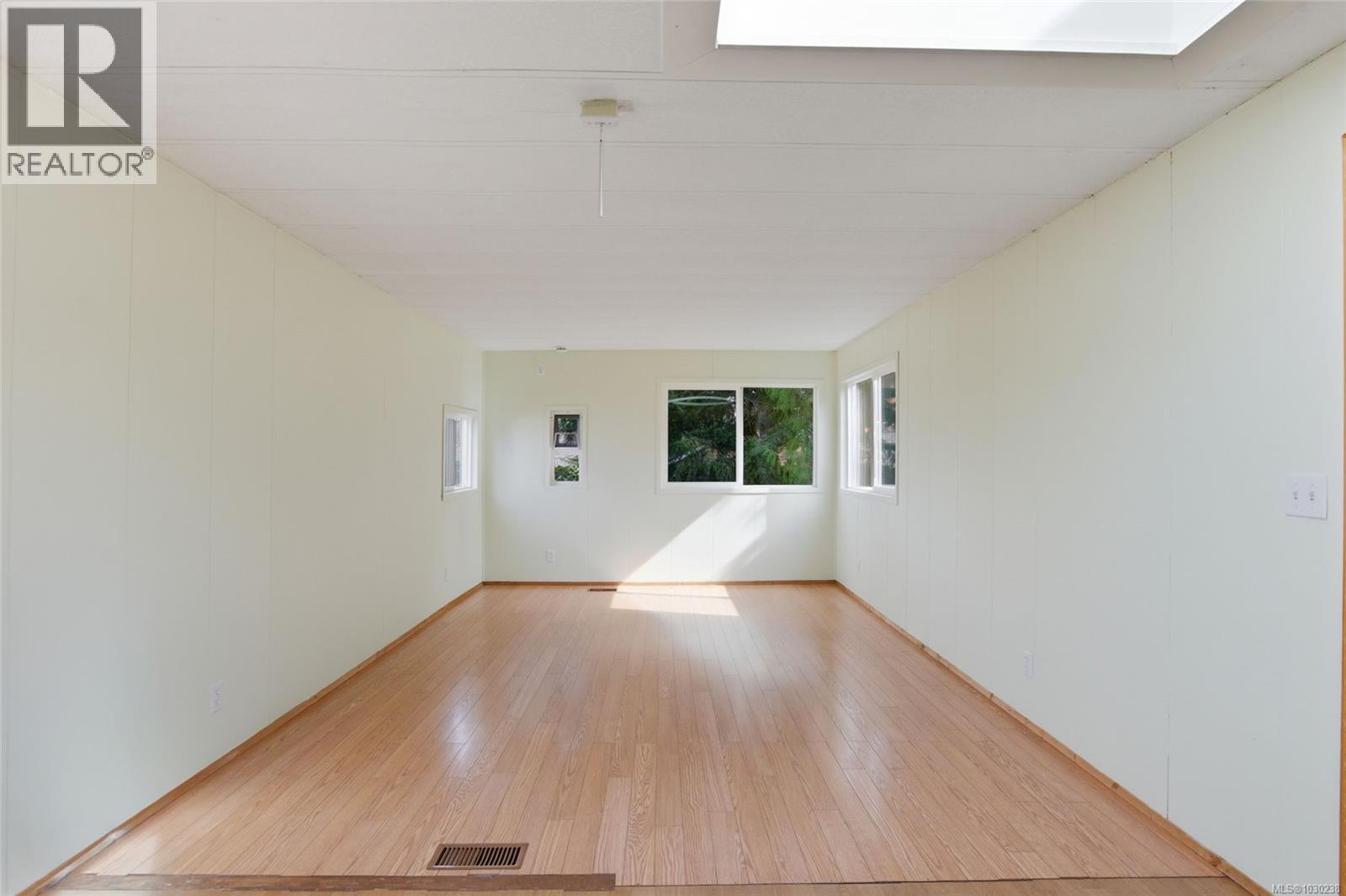 135 MERIDIAN WAY - Image 2