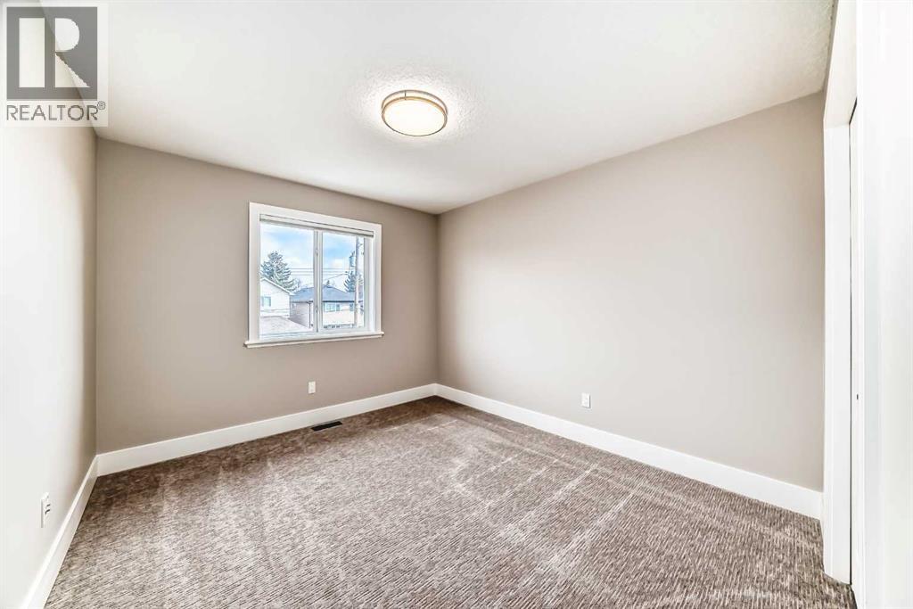 Single Family House for Sale in   Avenue SW Windsor Park Calgary 