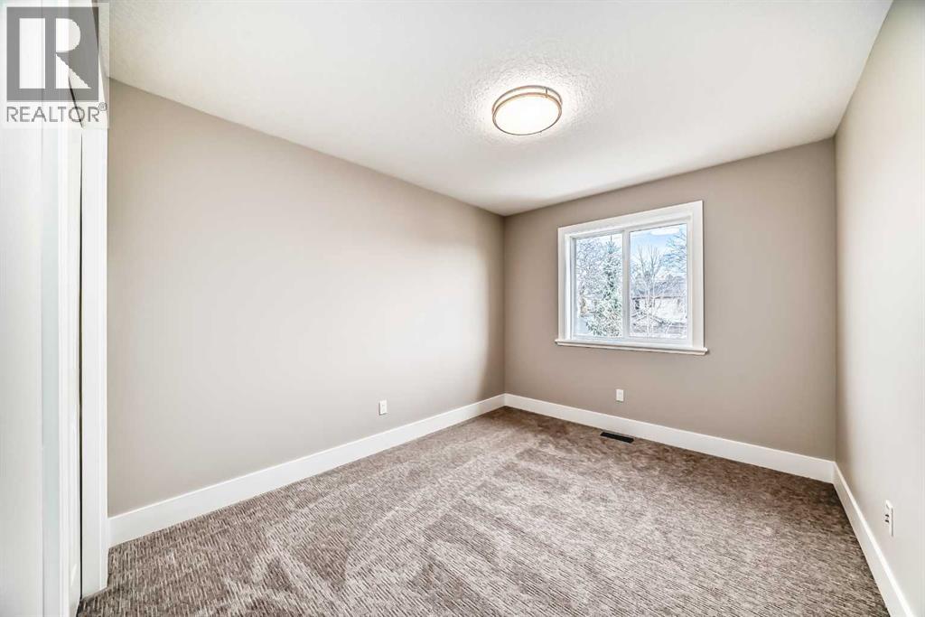 Single Family House for Sale in   Avenue SW Windsor Park Calgary 