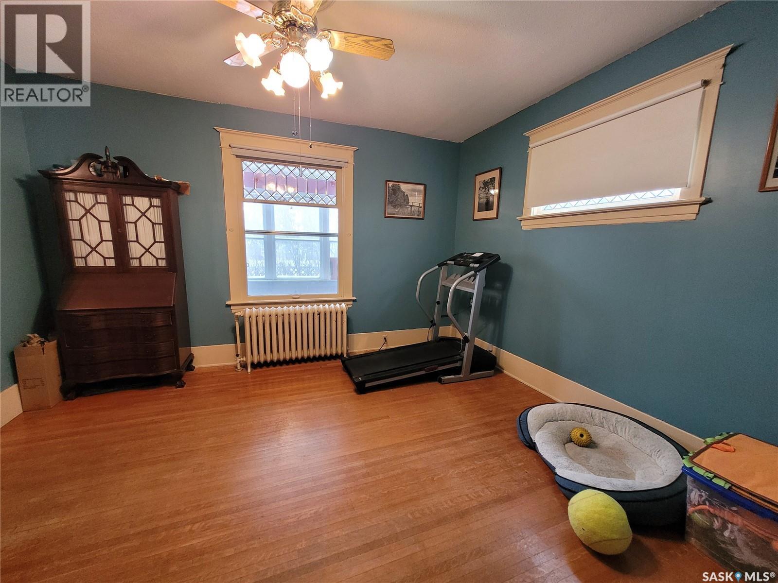 717 COTEAU AVENUE - 11