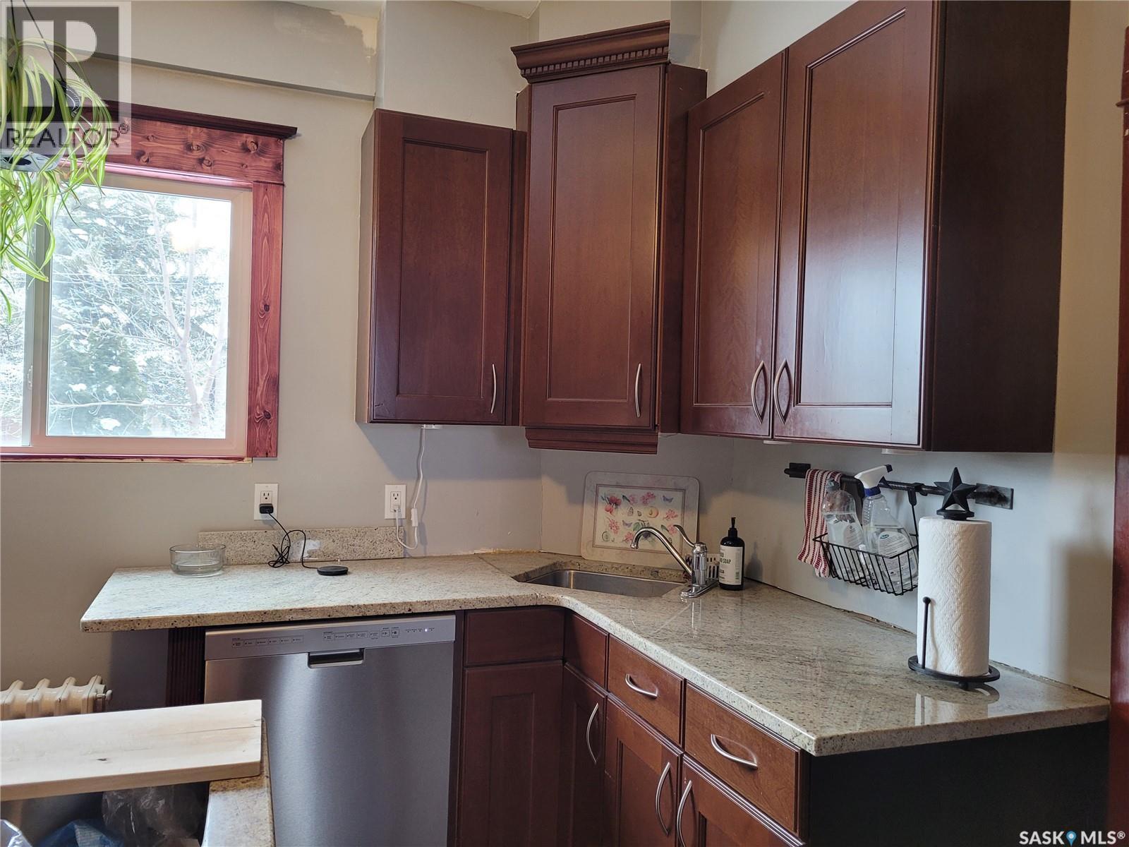 717 COTEAU AVENUE - 17