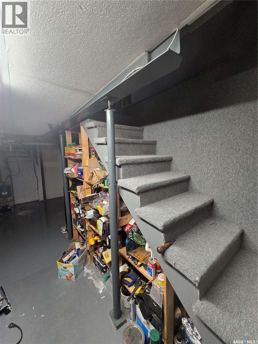 717 COTEAU AVENUE - 36