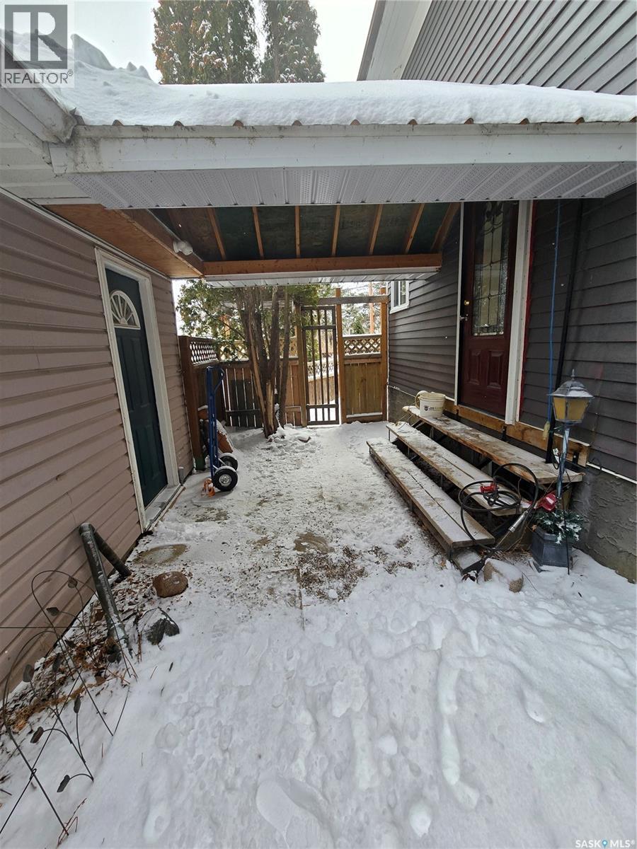 717 COTEAU AVENUE - 44