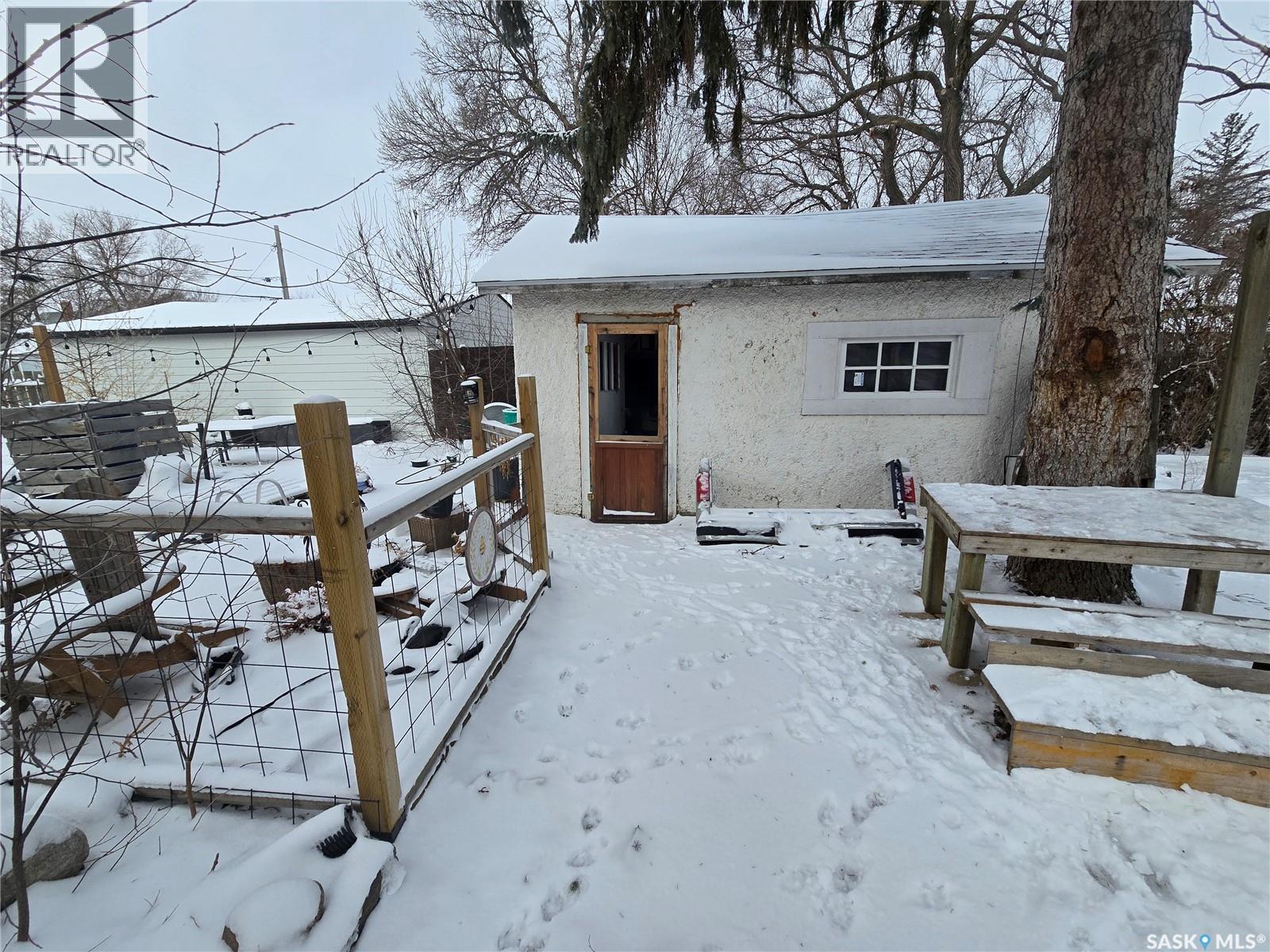 717 COTEAU AVENUE - 46