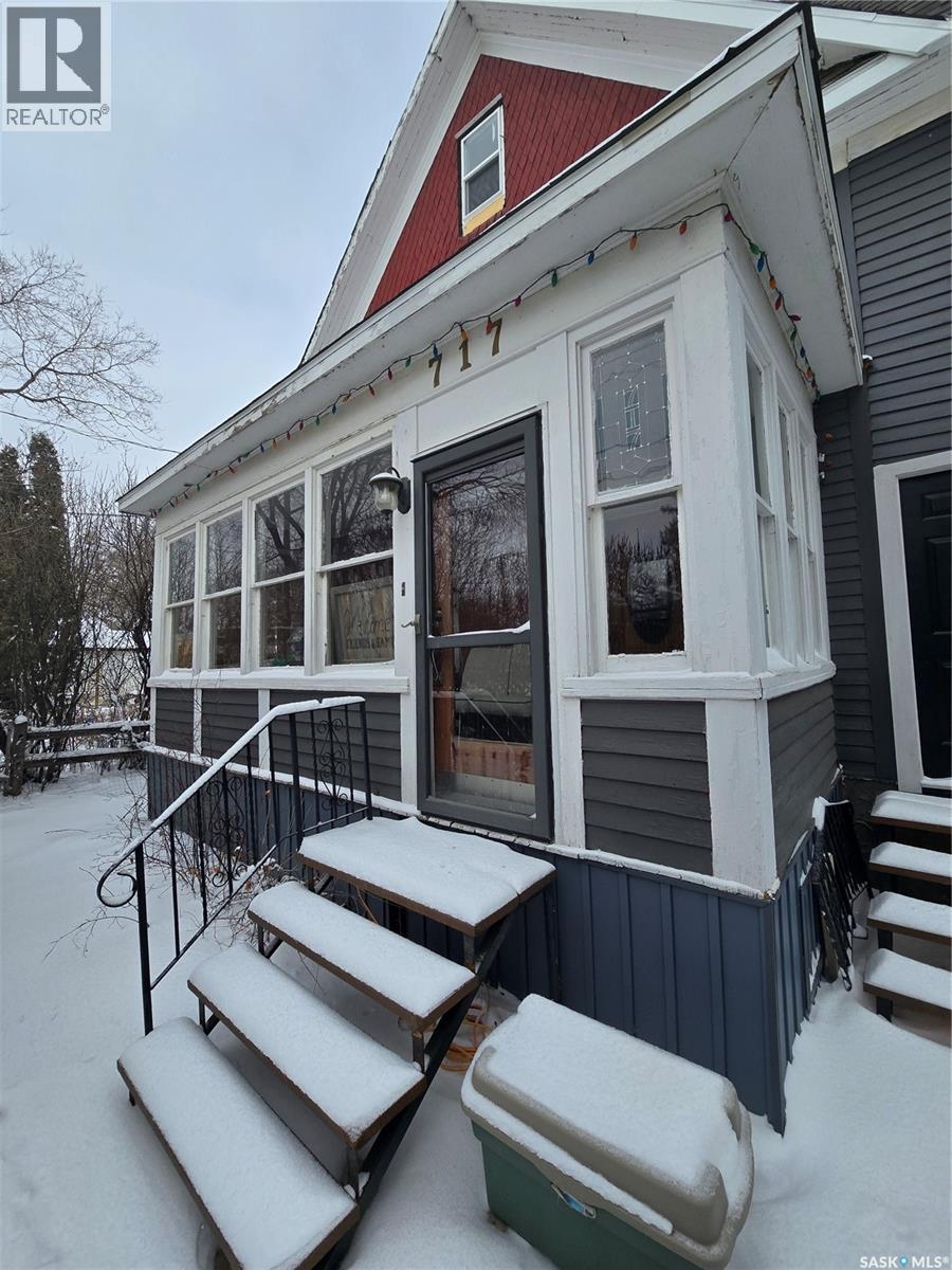 717 COTEAU AVENUE - 6