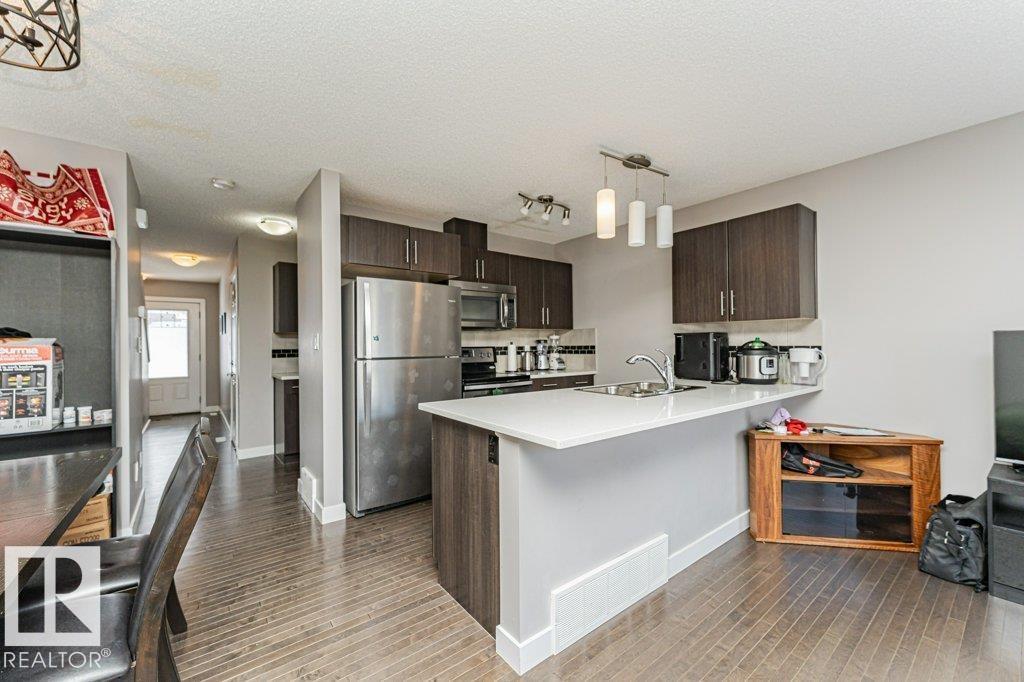 #20 2004 TRUMPETER WY NW, Edmonton