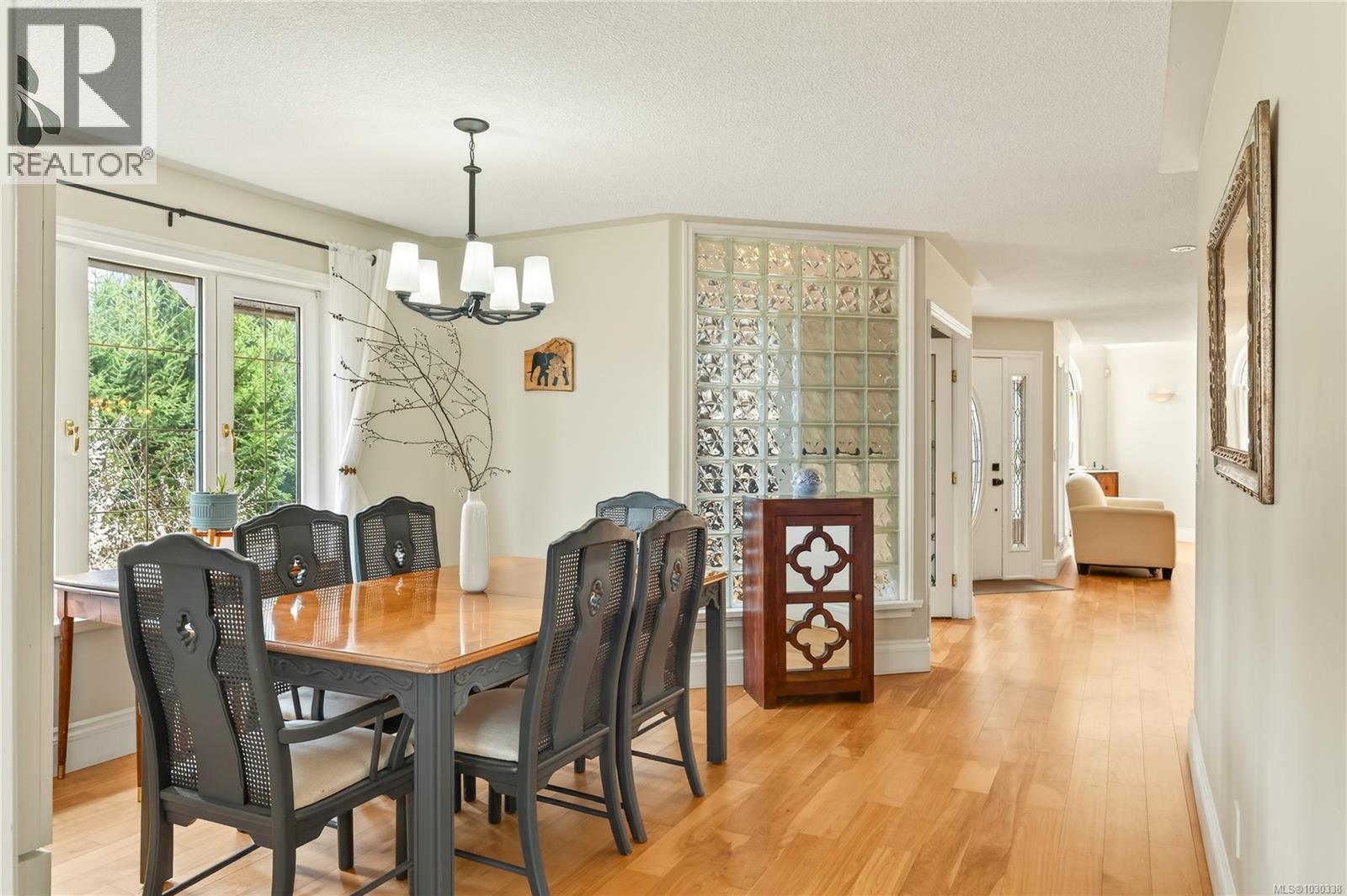 3758 PANORAMA CRES - 13