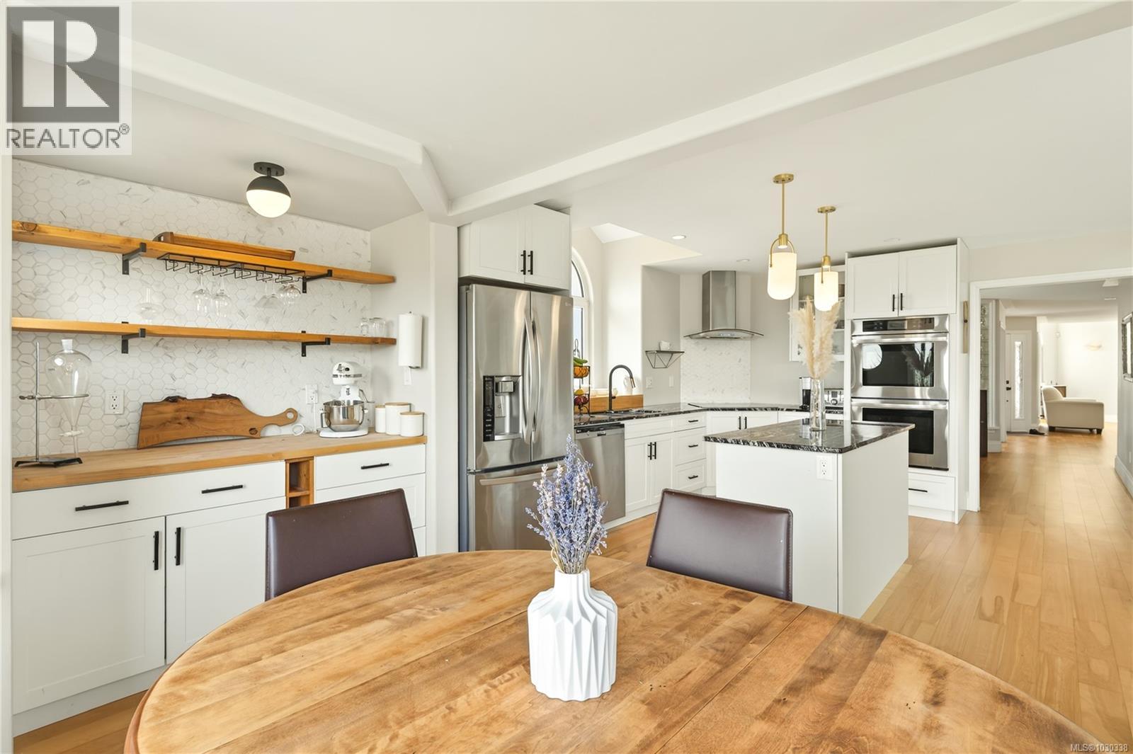 3758 PANORAMA CRES - 17