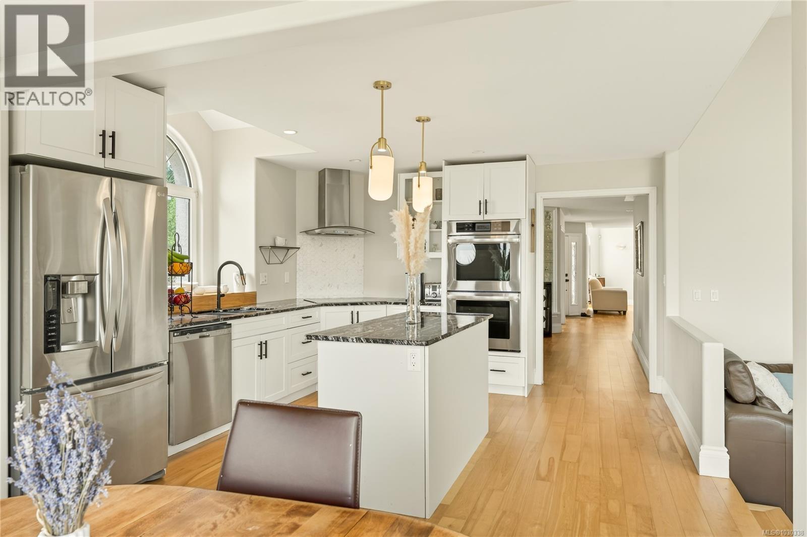 3758 PANORAMA CRES - 21