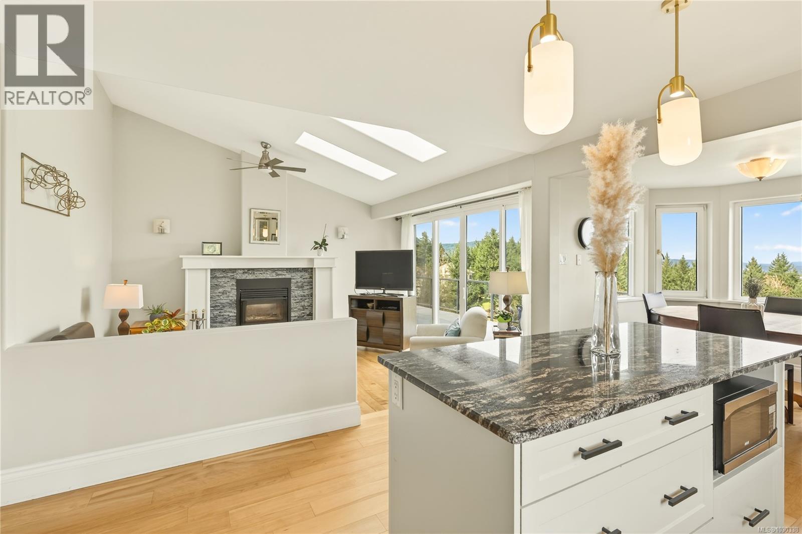 3758 PANORAMA CRES - 22