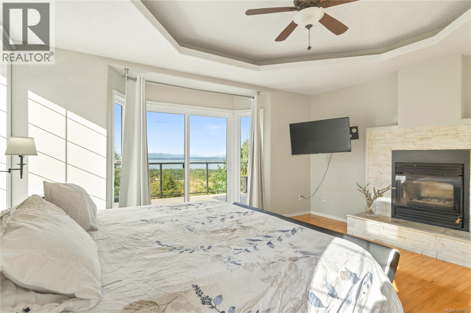 3758 PANORAMA CRES - 25