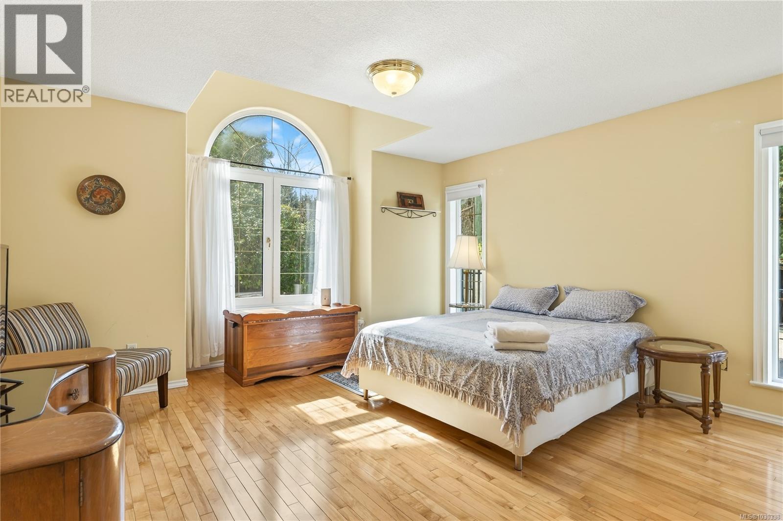 3758 PANORAMA CRES - 29