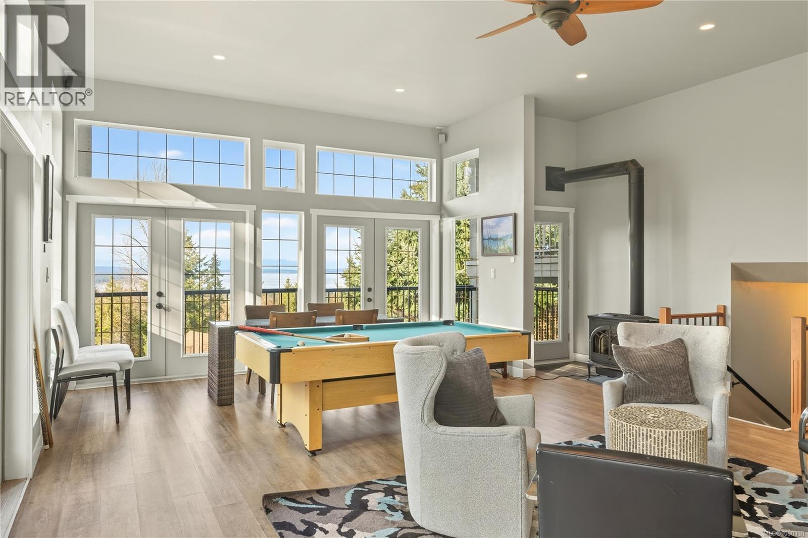 3758 PANORAMA CRES - 32