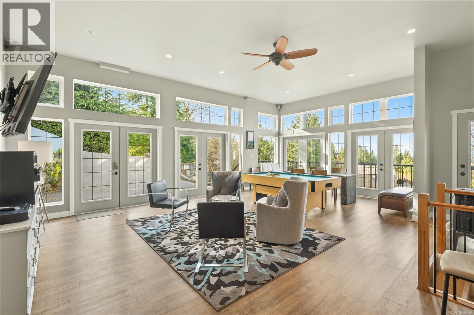 3758 PANORAMA CRES - 33