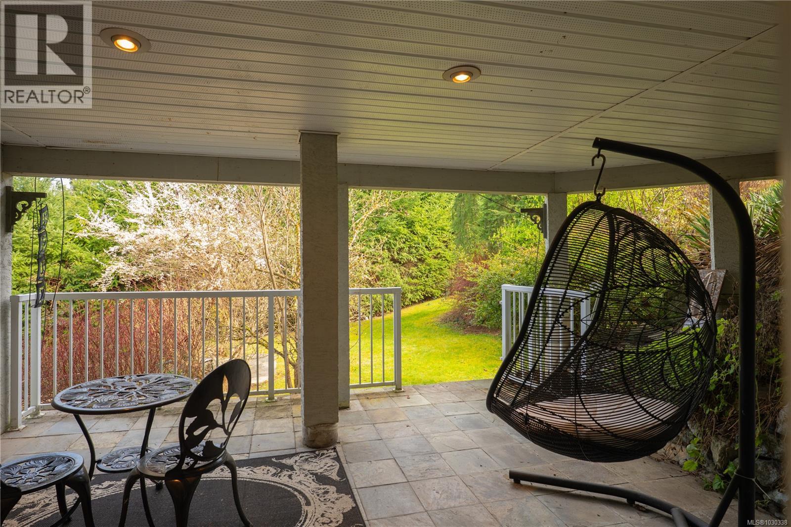 3758 PANORAMA CRES - 38