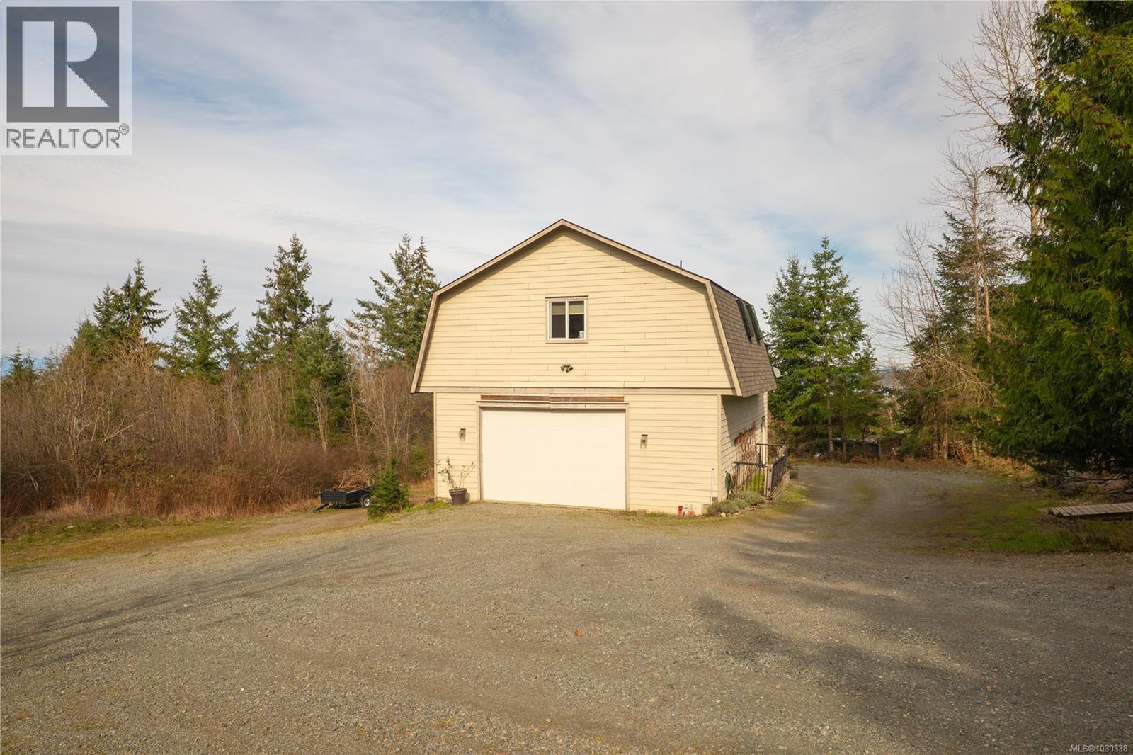 3758 PANORAMA CRES - 46