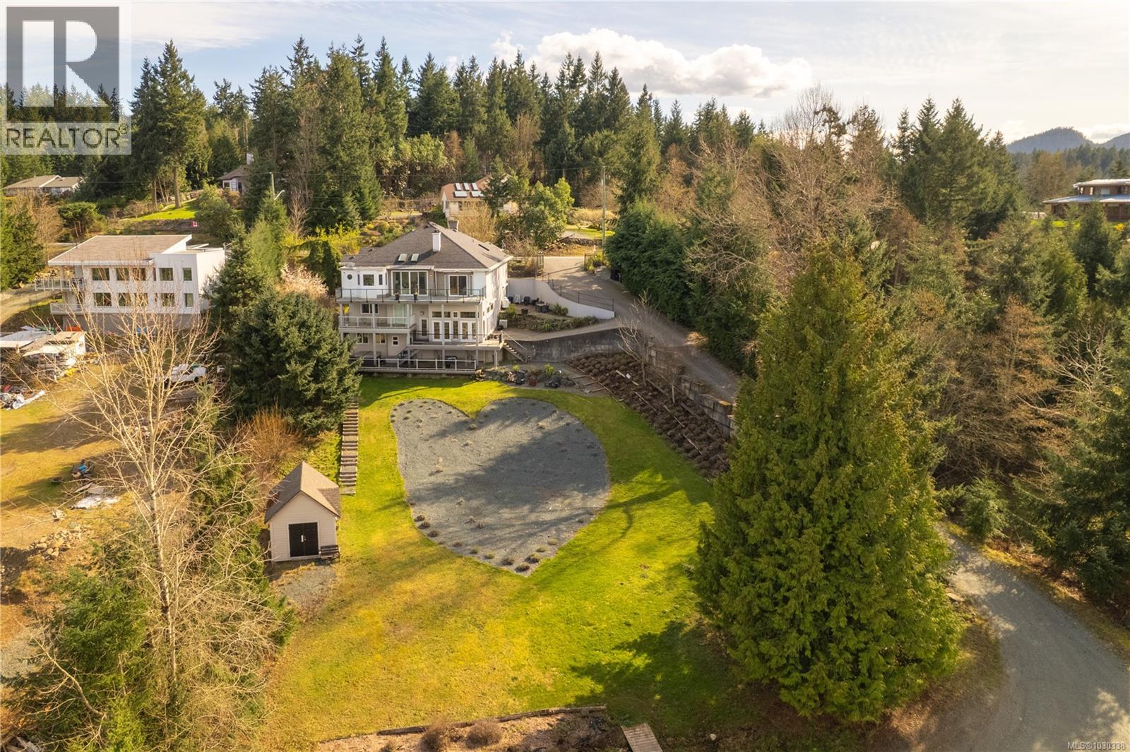 3758 PANORAMA CRES - 5