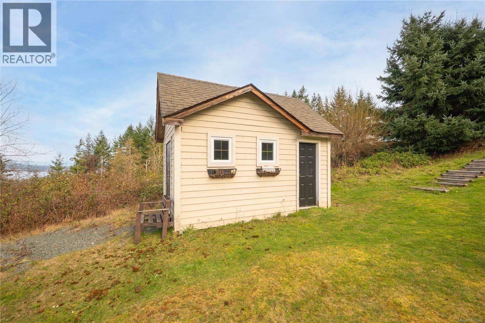 3758 PANORAMA CRES - 55