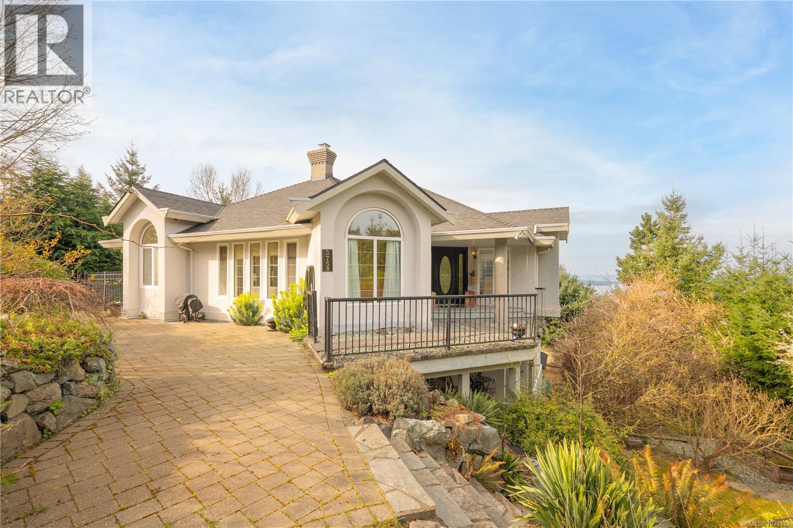 3758 PANORAMA CRES - 7