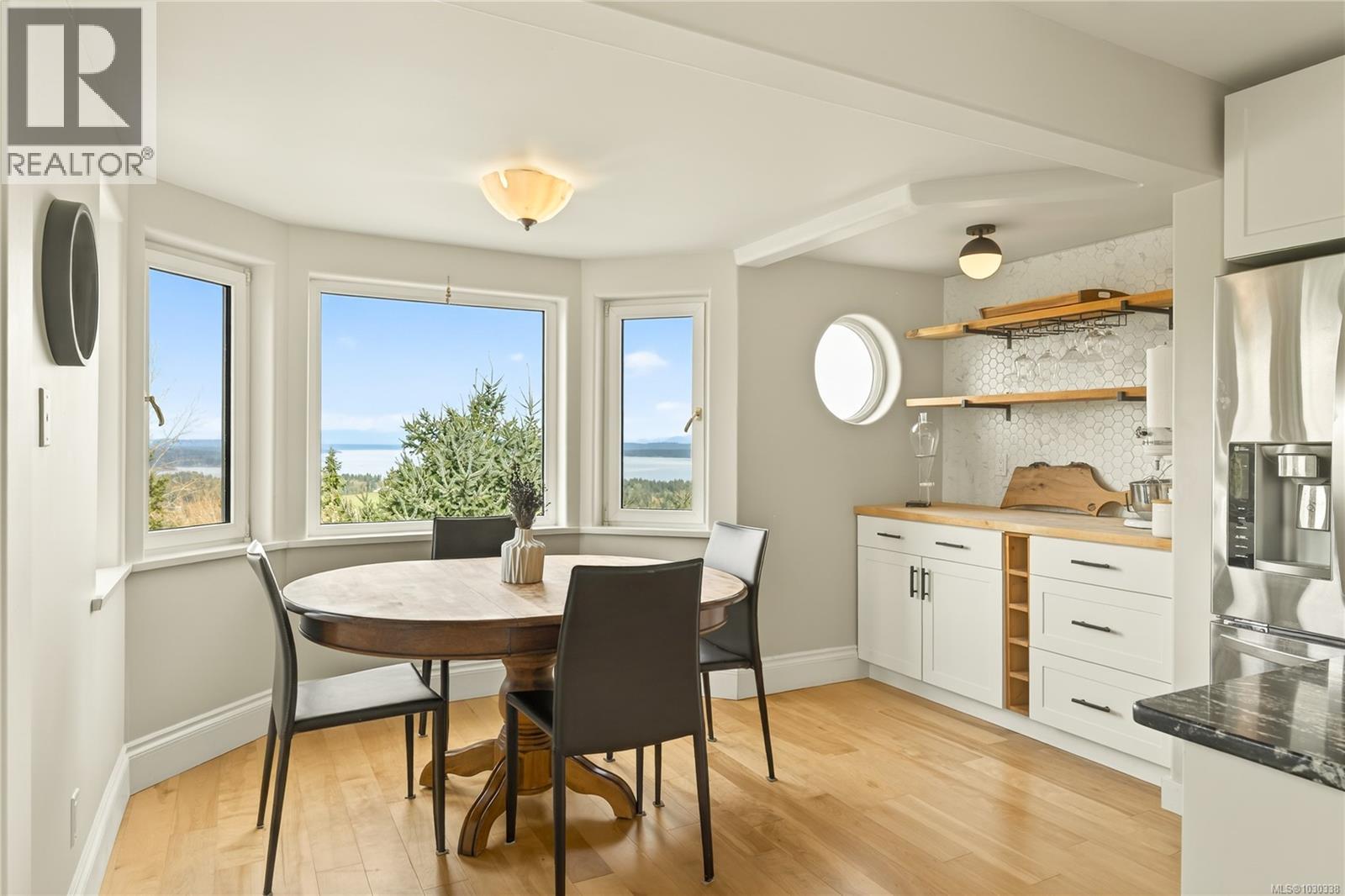 3758 PANORAMA CRES - 8