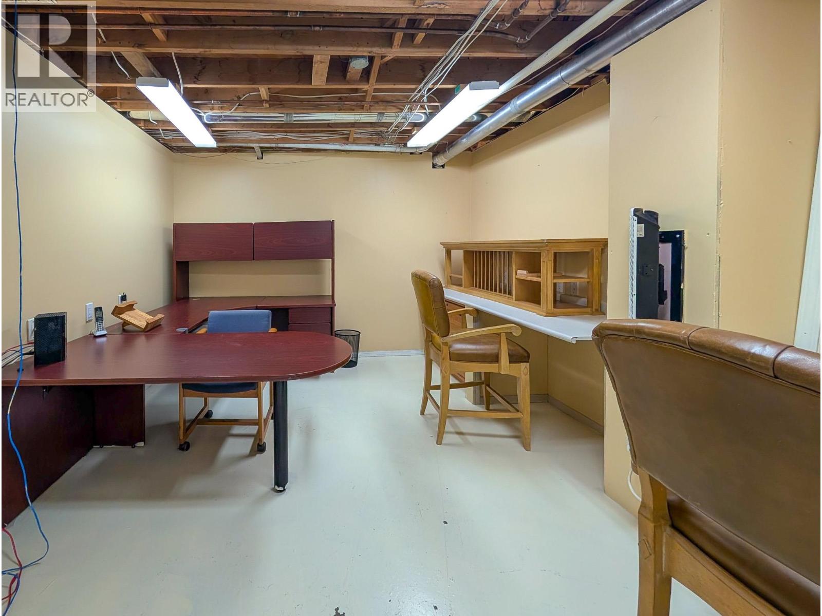 1689 BIRCH STREET - 38