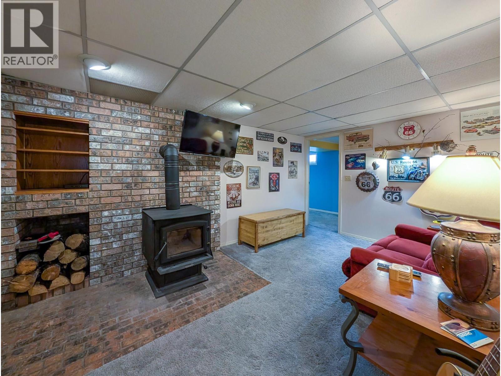 910 BURDEN STREET - 23