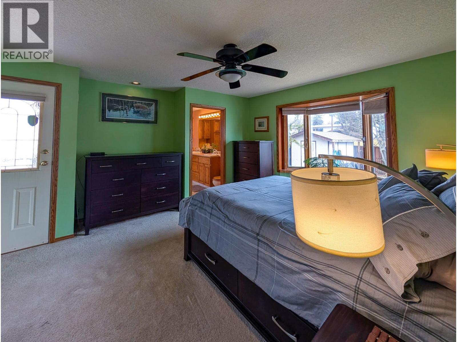 910 BURDEN STREET - 16