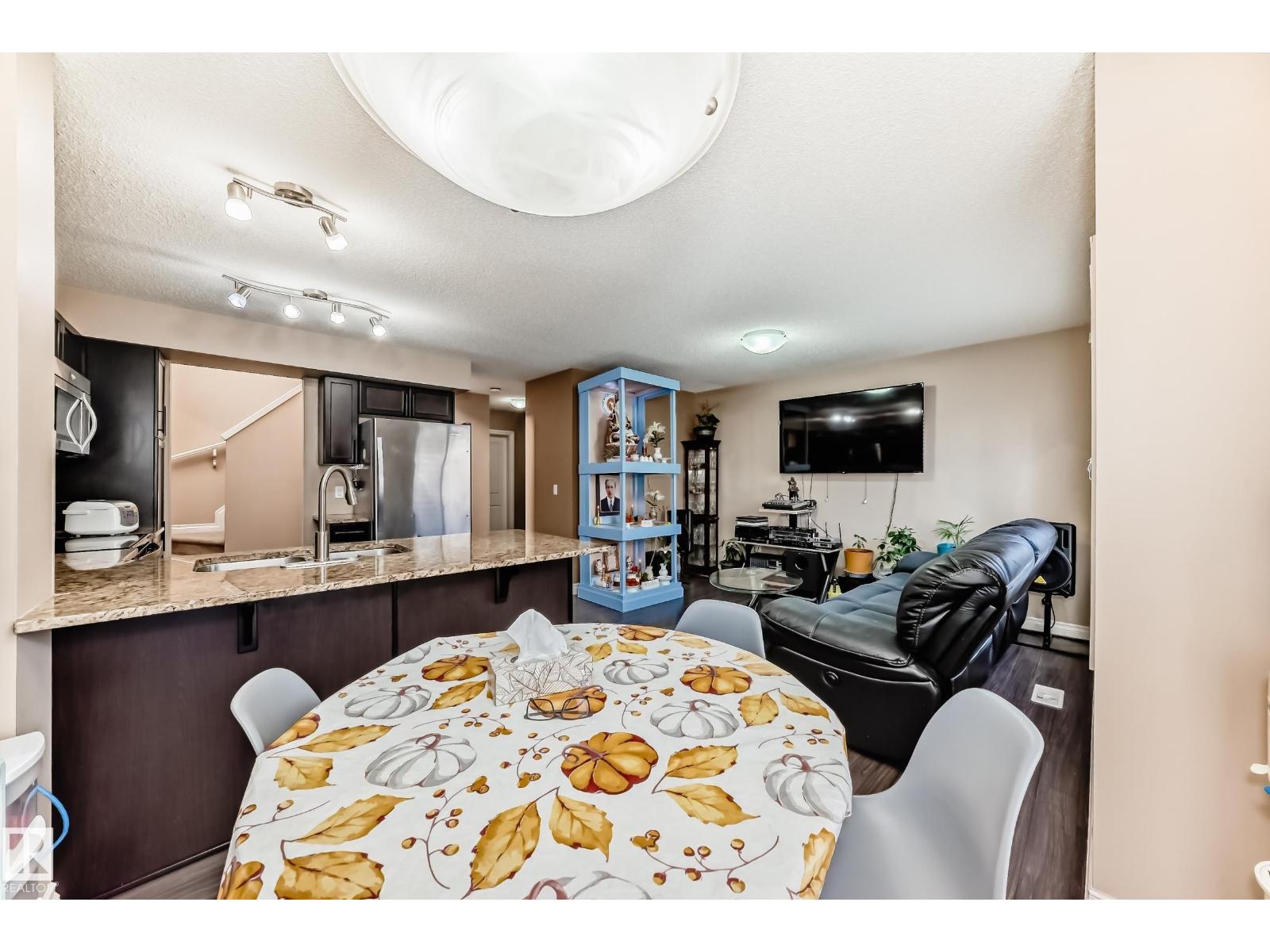 #23 445 Brintnell BV NW NW, Edmonton