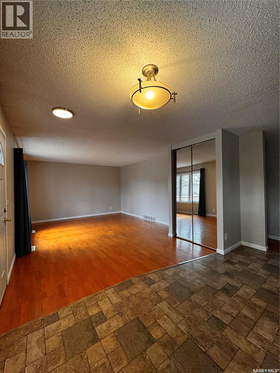 515 3RD AVENUE NW - 12