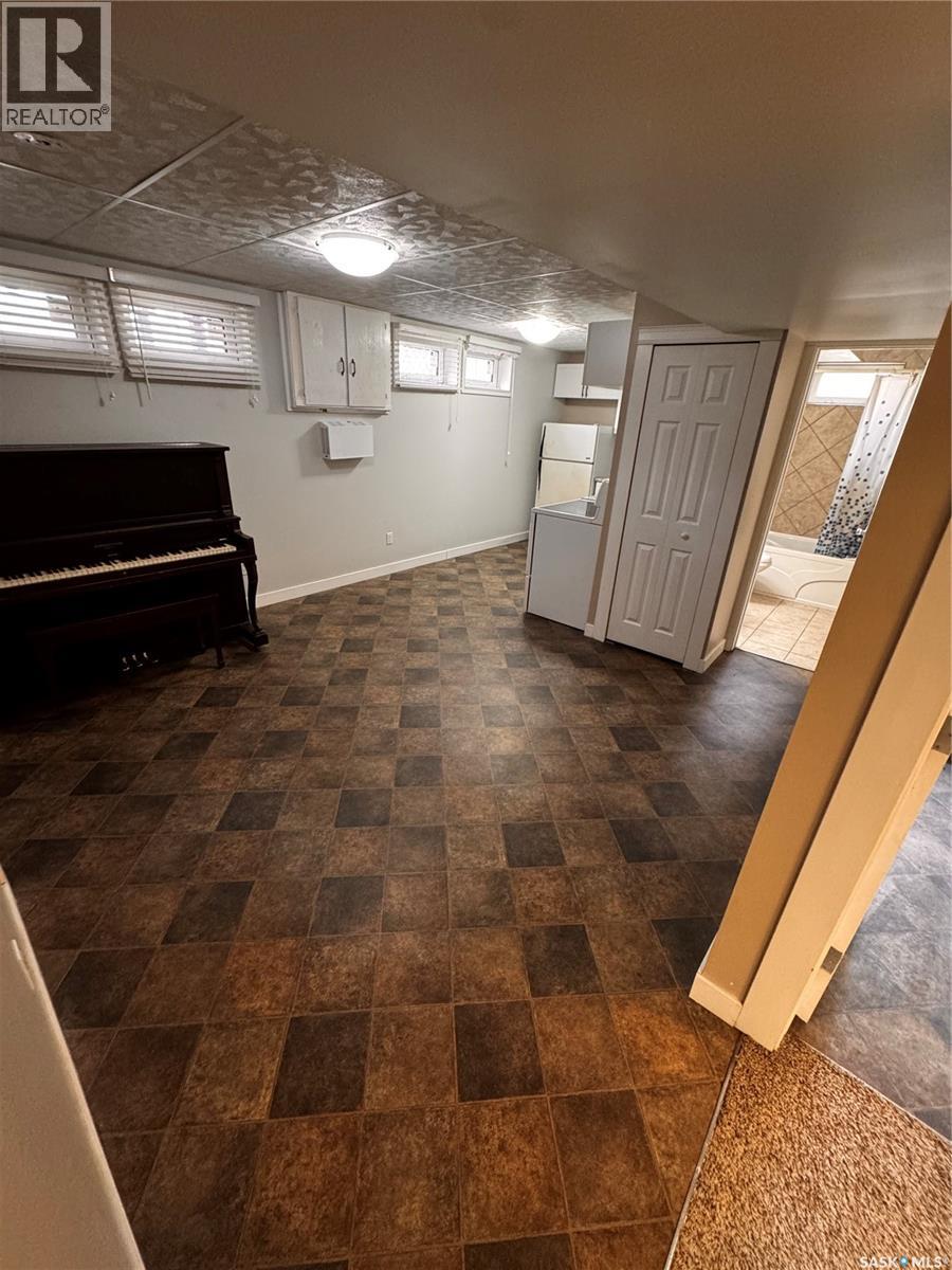 515 3RD AVENUE NW - 27