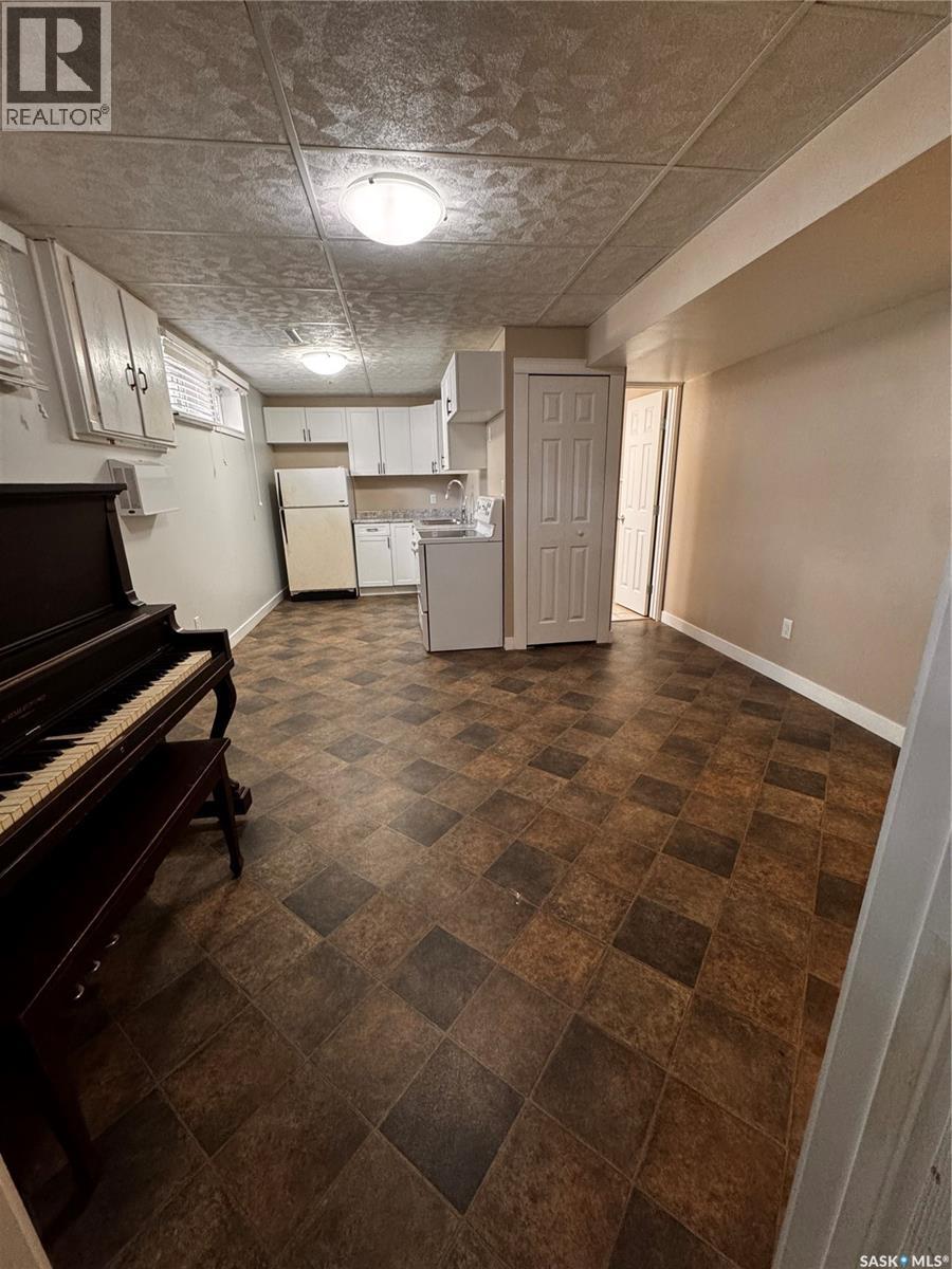 515 3RD AVENUE NW - 30