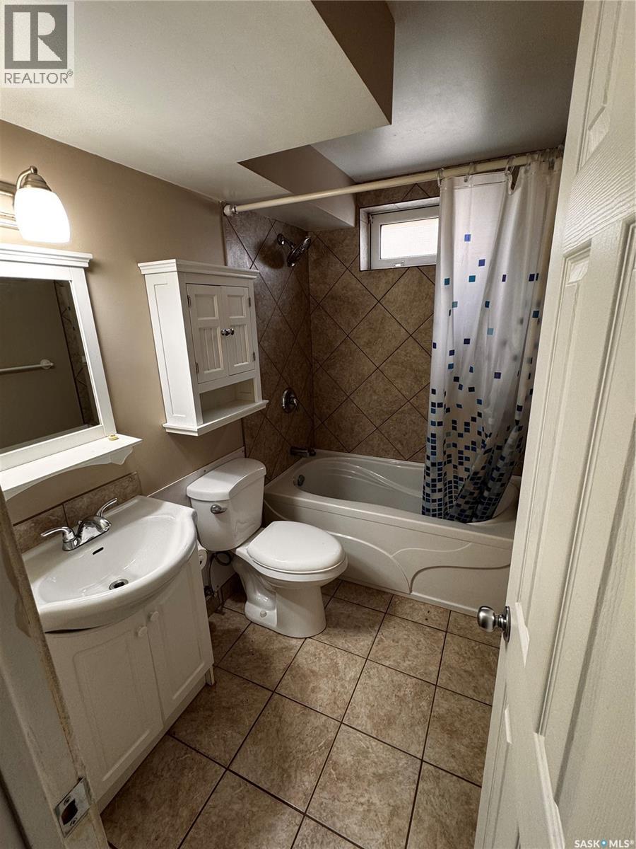 515 3RD AVENUE NW - 35