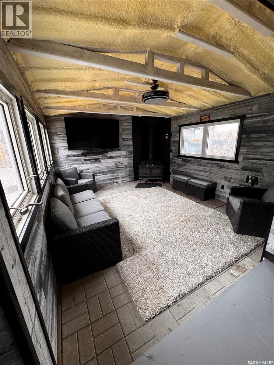 515 3RD AVENUE NW - 40