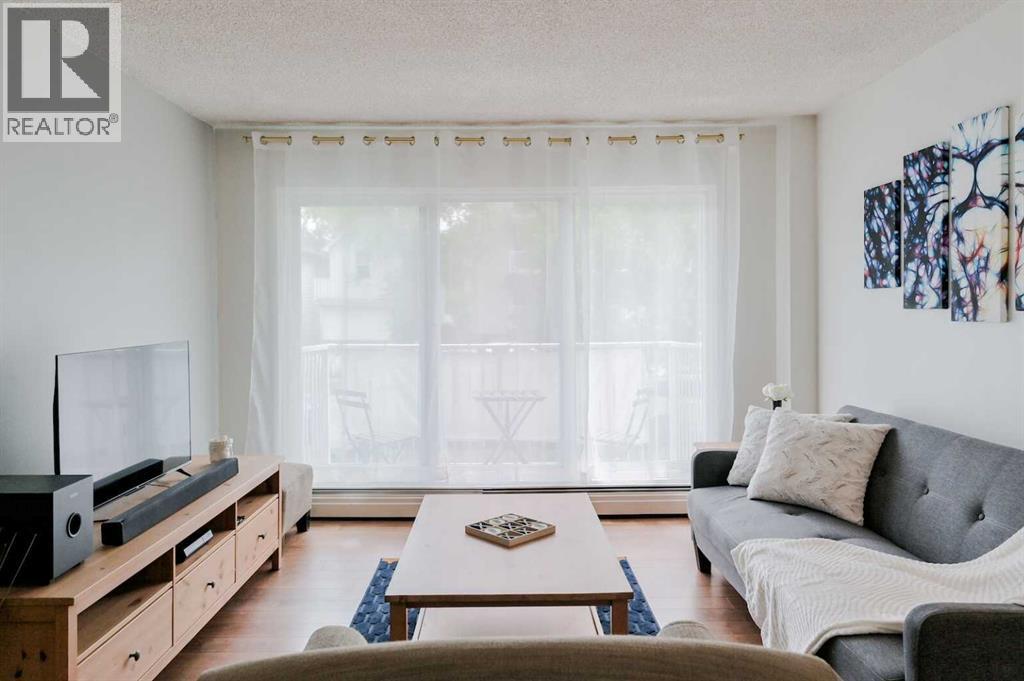 Single Family House for Sale in    Avenue SW Sunalta Calgary 