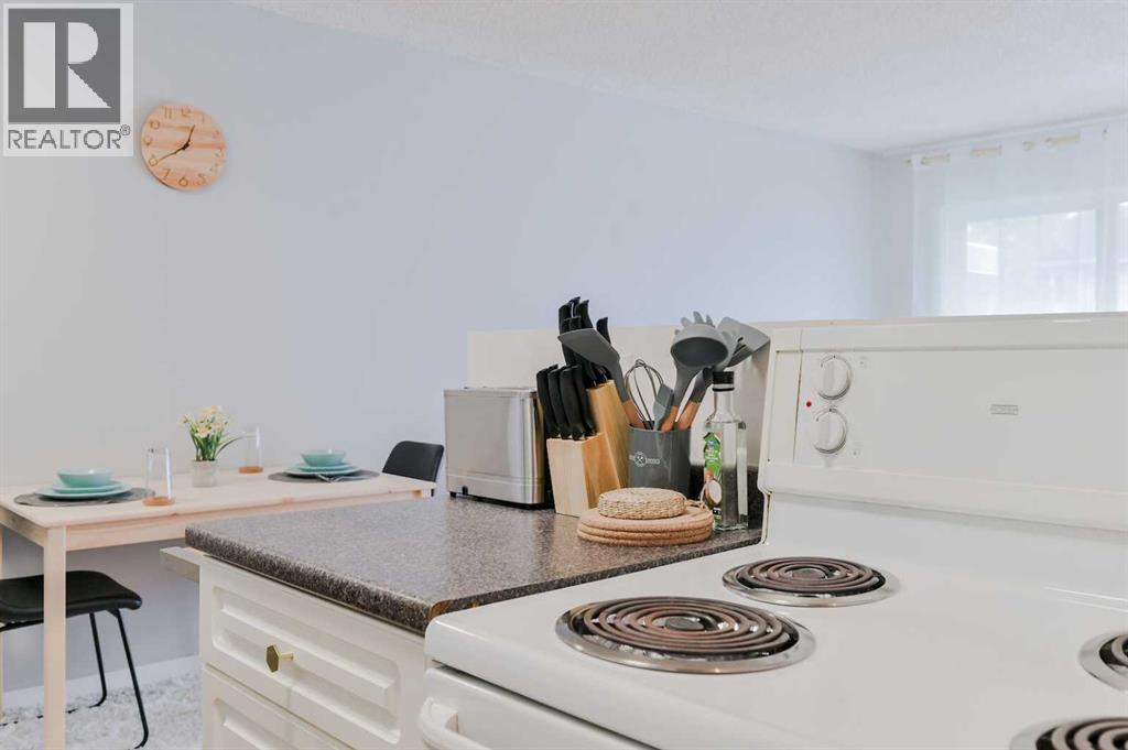 Single Family House for Sale in    Avenue SW Sunalta Calgary 