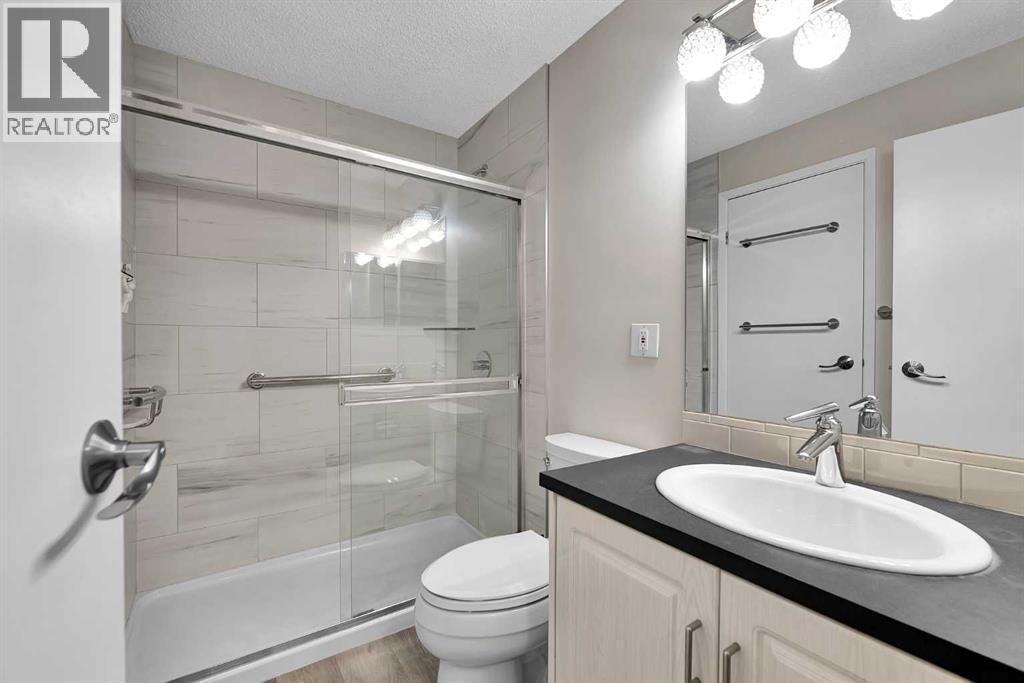 Single Family House for Sale in    Avenue SW Windsor Park Calgary 