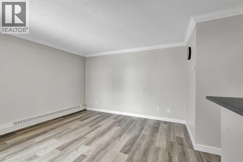 Single Family House for Sale in    Avenue SW Windsor Park Calgary 