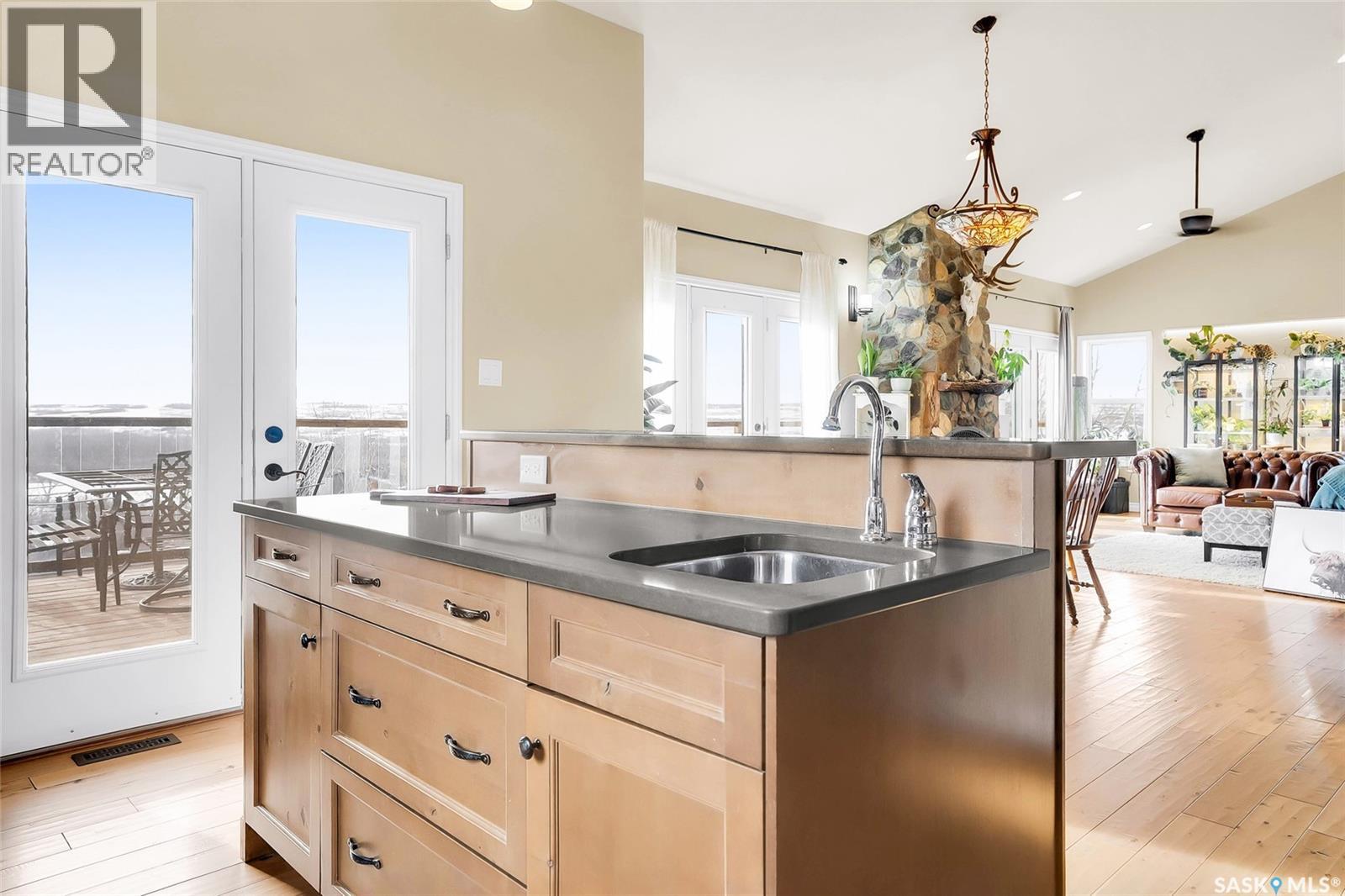 444 SASKATCHEWAN ROAD - 14