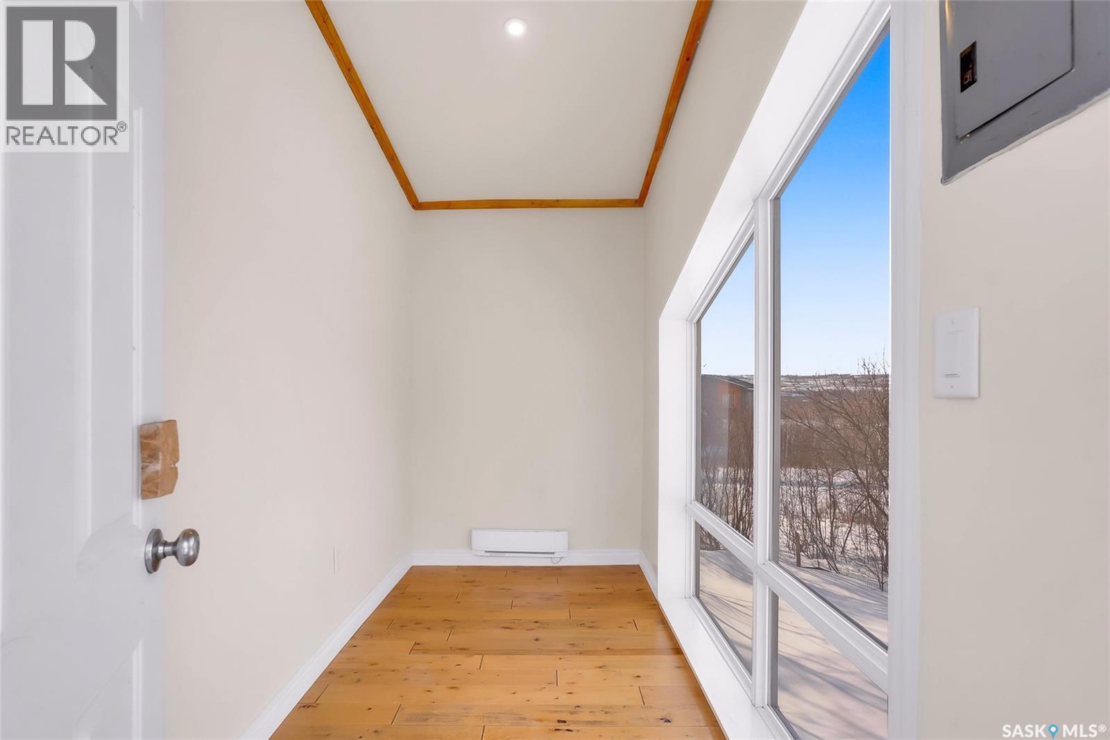 444 SASKATCHEWAN ROAD - 35