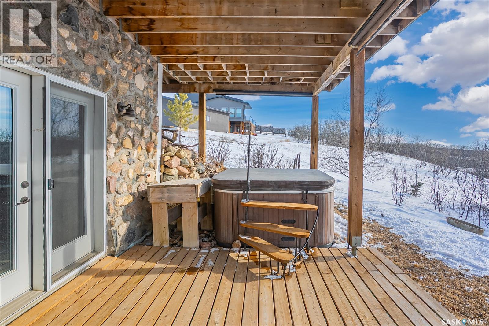 444 SASKATCHEWAN ROAD - 43