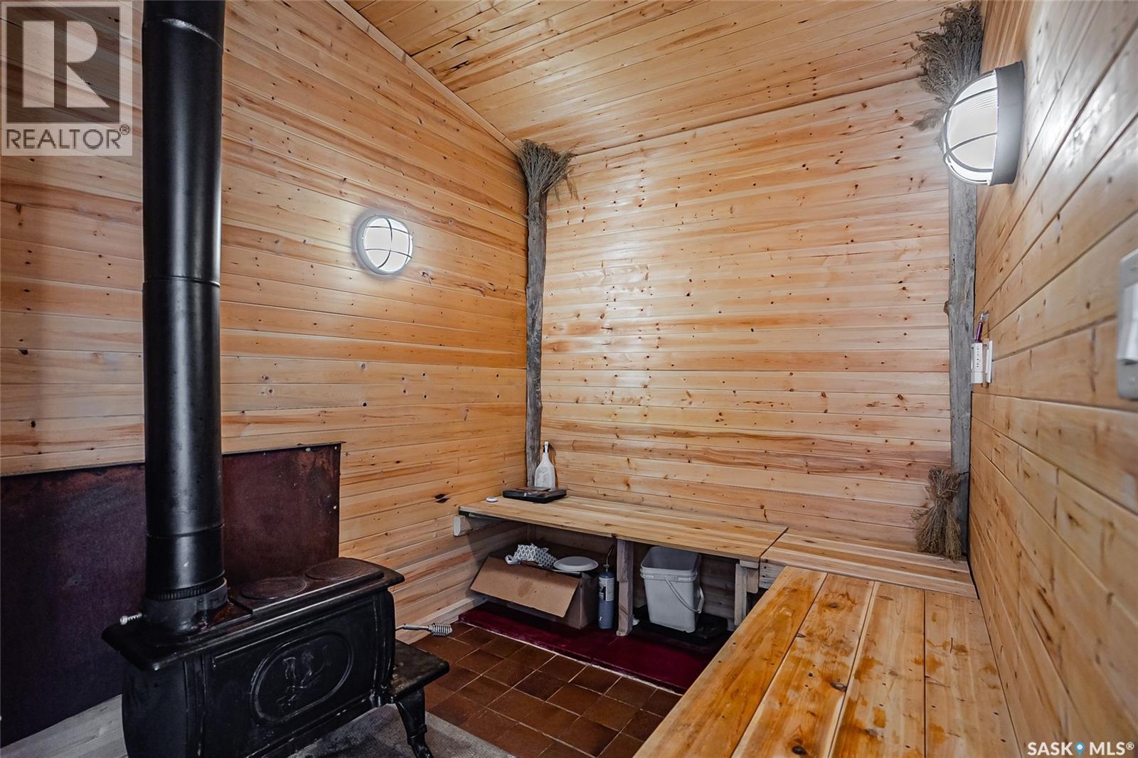 444 SASKATCHEWAN ROAD - 48