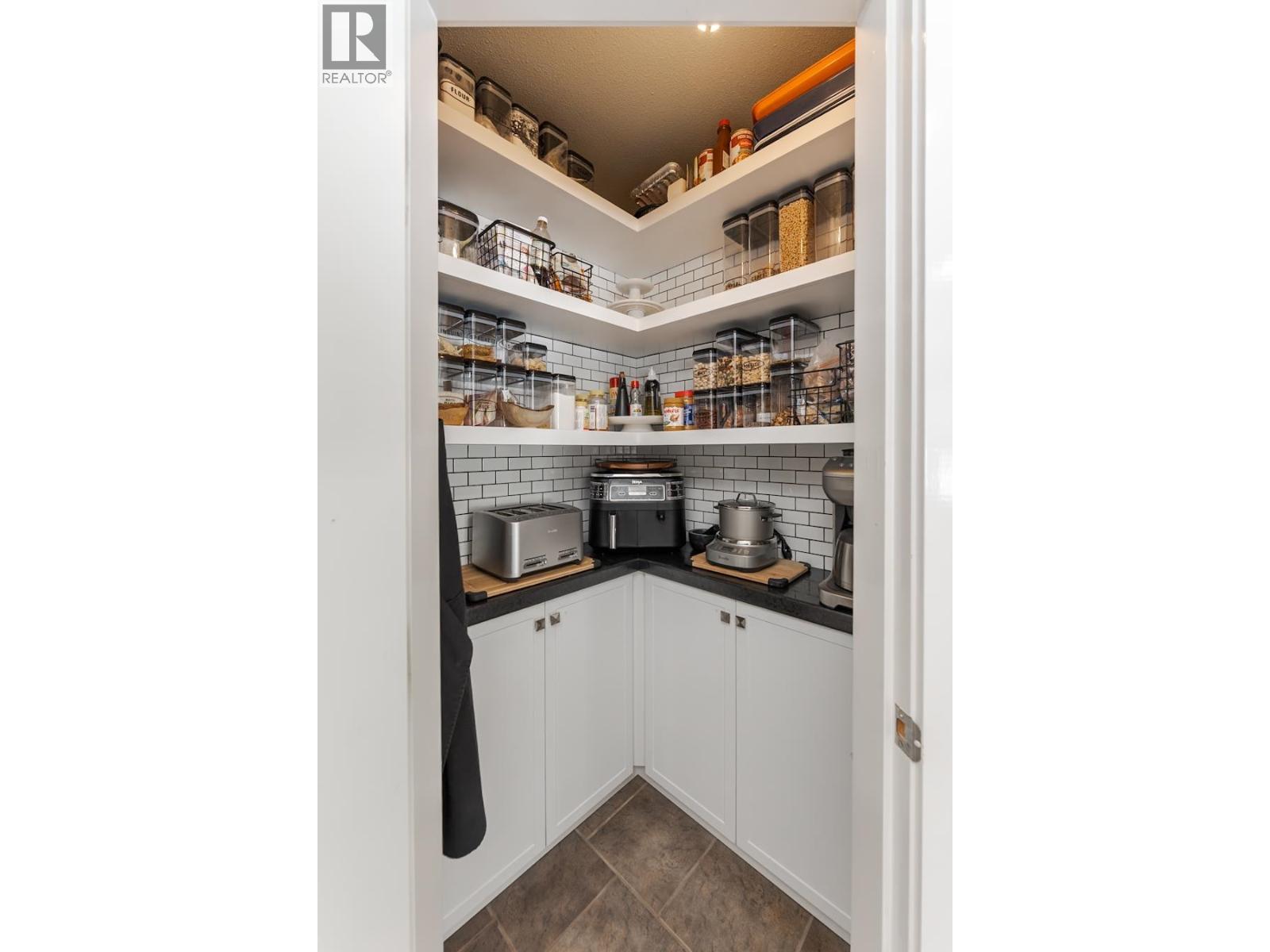 2248 ESTATE ROAD - 8