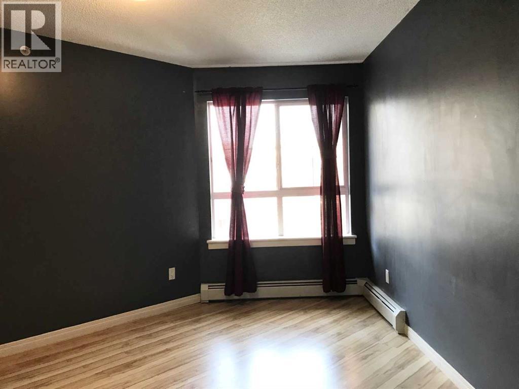 Single Family House for Sale in   Richard Road SW Lincoln Park Calgary 