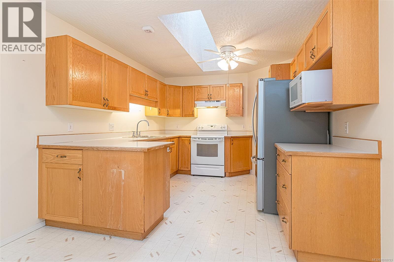 #23 815 Dunsmuir Cres - 18