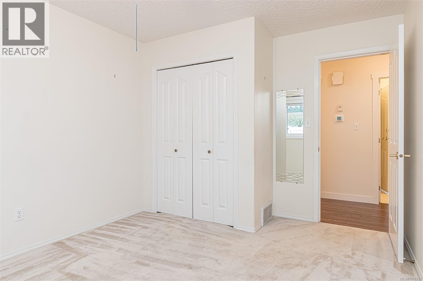 #23 815 Dunsmuir Cres - 27