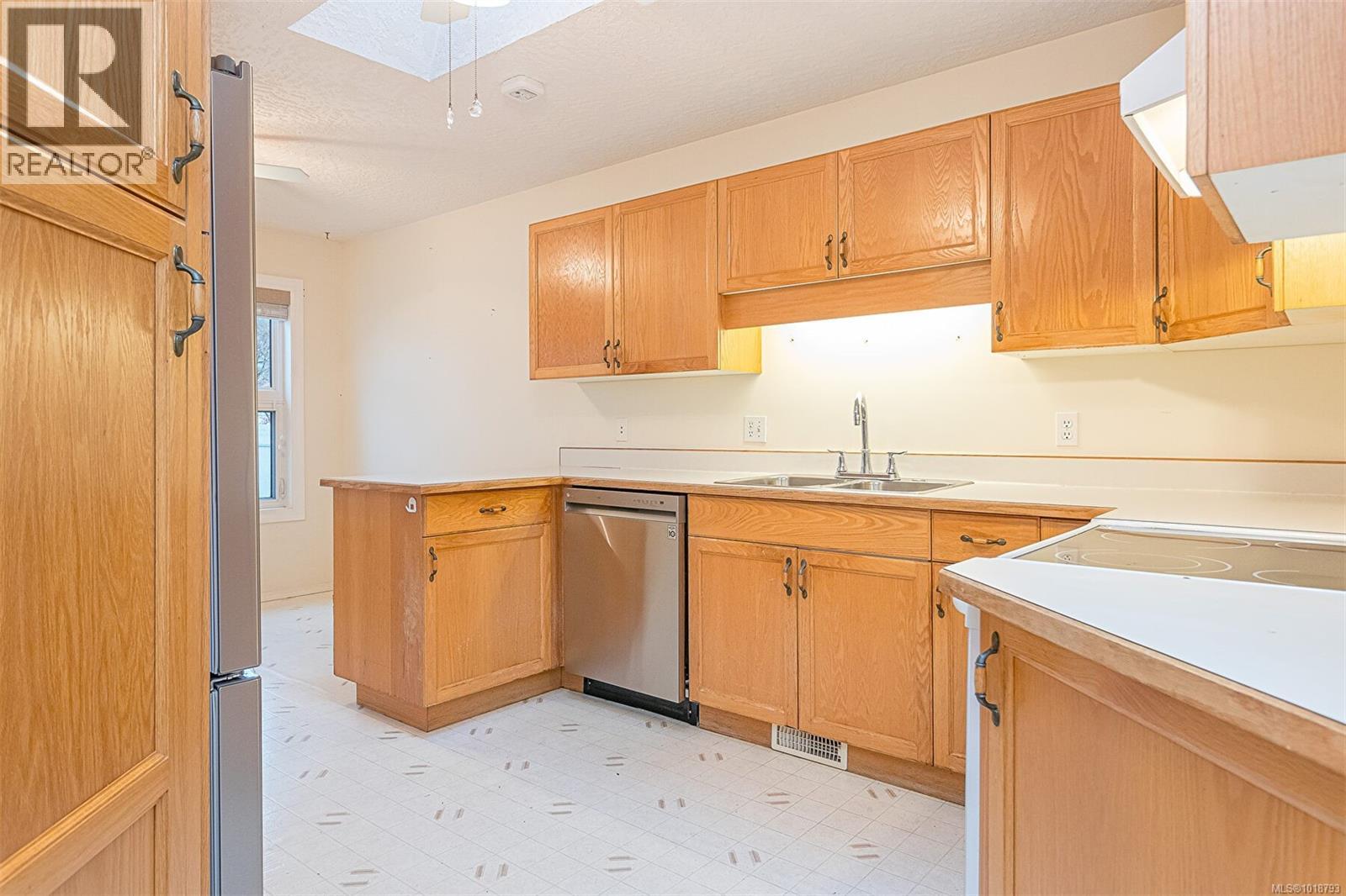 #23 815 Dunsmuir Cres - 14